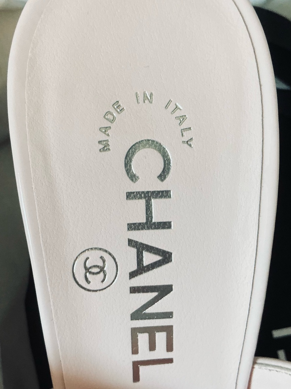🦄CHANEL 26C Light Pink Calfskin
Patent Leather Open Toe Mule Heels NIB FULL SET - Picture 8 of 12